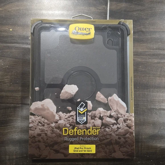 OtterBox Defender Series Rugged Protection Case - Generation 1-4 - Picture 1 of 2